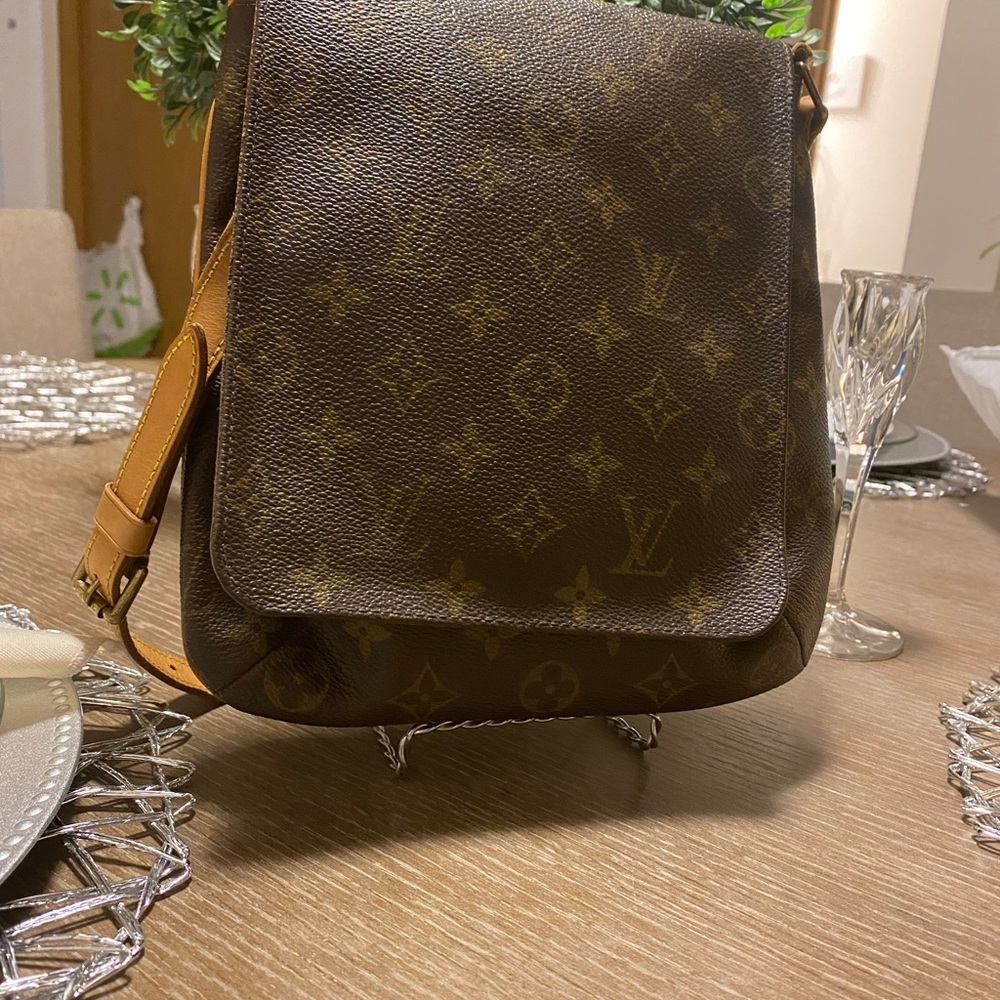 Brown Louis Vuitton Monogram Musette Salsa Short Strap Bag.